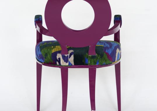 Стул от фабрики Extroverso модель New Moon Magenta 