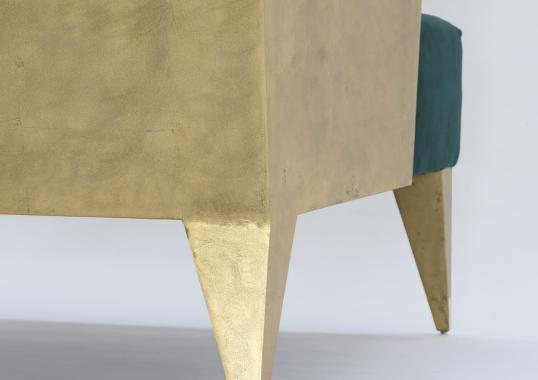 Кресло от фабрики Extroverso модель Goa Relax Emerald Golden Armchair