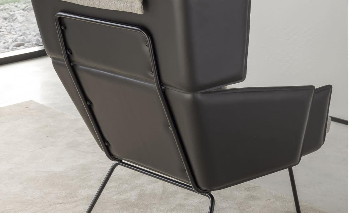 Кресло для отдыха от фабрики Ferri 1956 модель Blade Fiberglass 