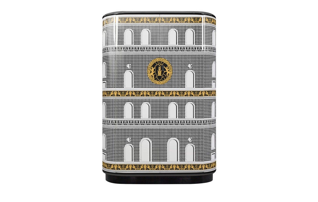 Шкаф от фабрики Fornasetti модель Facciata Quattrocentesca