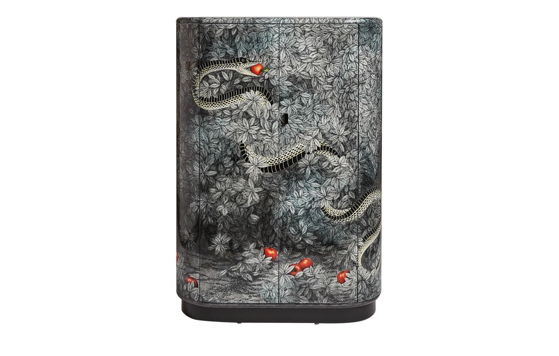 Шкаф от фабрики Fornasetti модель Peccato Originale