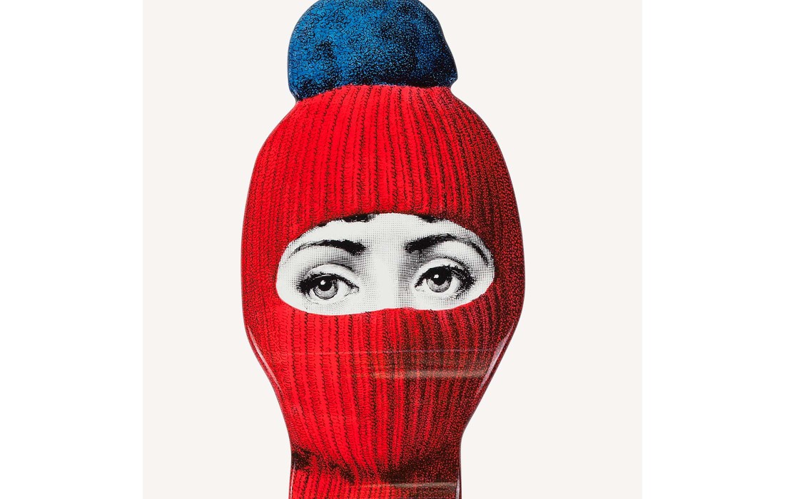 Стул от фабрики Fornasetti модель Lux Gstaad Red And Blue