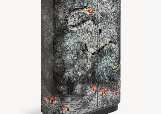 Шкаф от фабрики Fornasetti модель Peccato Originale