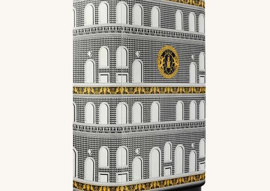 Шкаф от фабрики Fornasetti модель Facciata Quattrocentesca