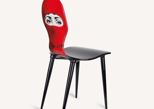 Стул от фабрики Fornasetti модель Lux Gstaad Red And Blue