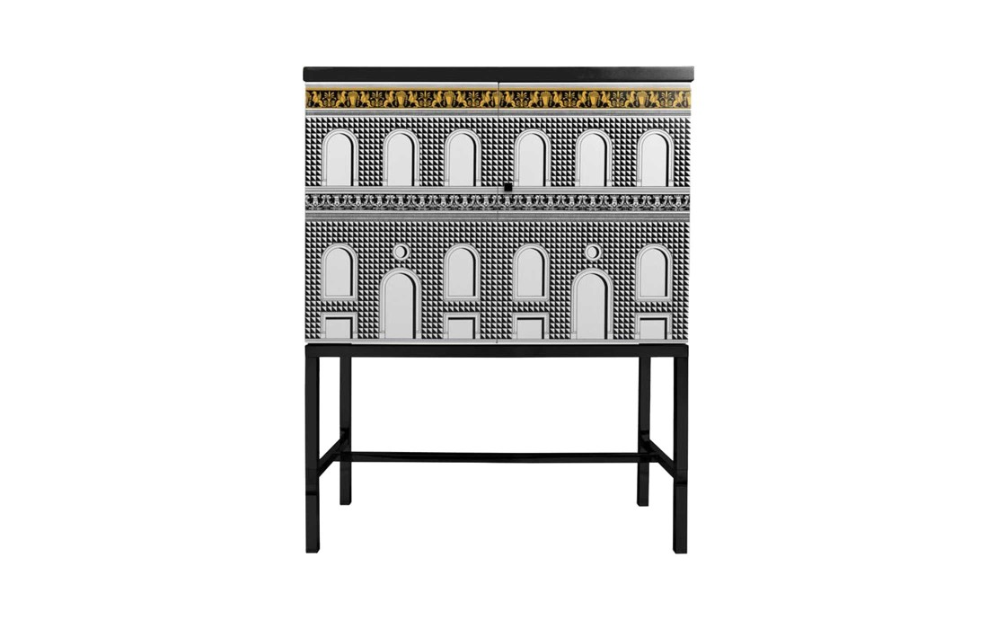 Шкаф от фабрики Fornasetti модель Facciata Quattrocentesca
