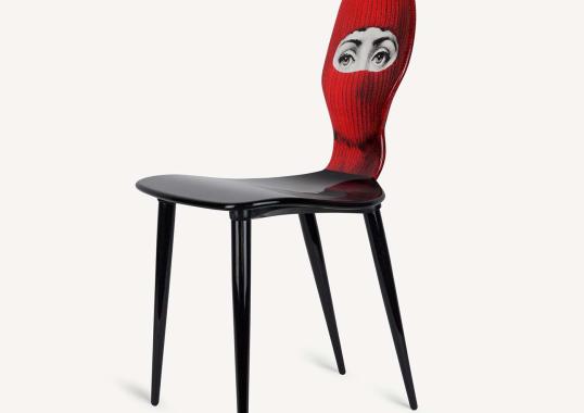 Стул от фабрики Fornasetti модель Lux Gstaad Red And Blue
