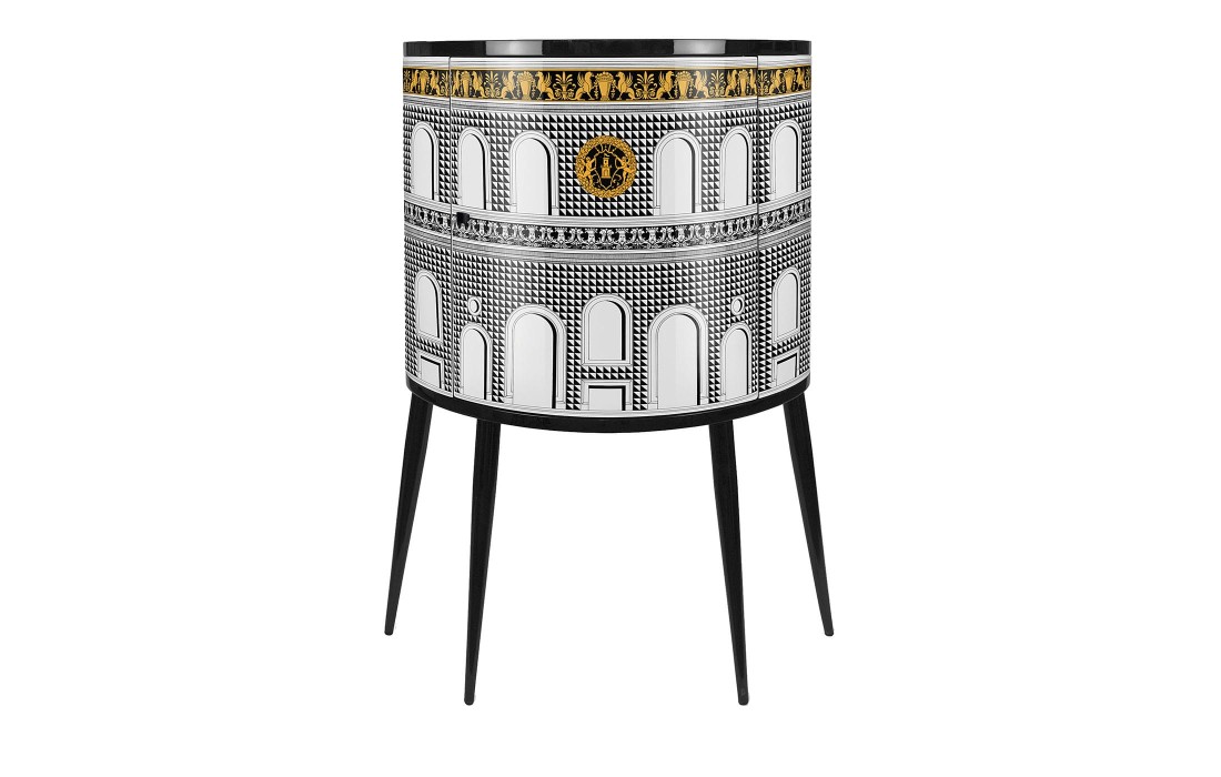 Шкаф от фабрики Fornasetti модель Facciata Quattrocentesca
