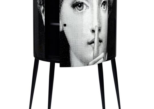 Шкаф от фабрики Fornasetti модель Silenzio