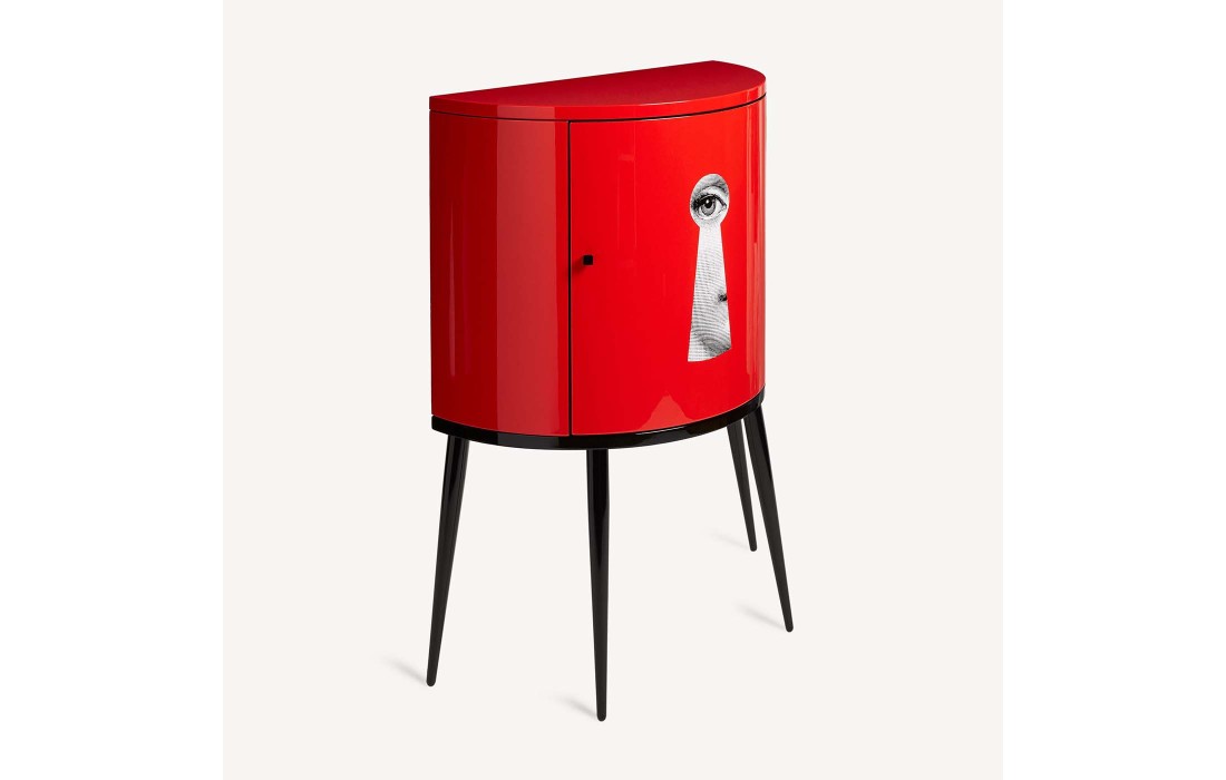 Шкаф от фабрики Fornasetti модель Serratura Red