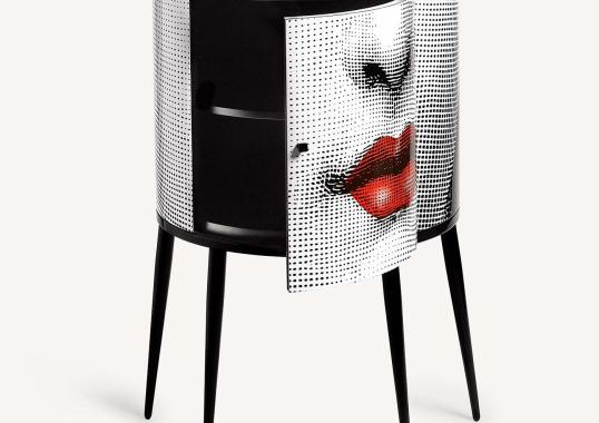 Шкаф от фабрики Fornasetti модель Bocca