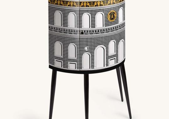 Шкаф от фабрики Fornasetti модель Facciata Quattrocentesca