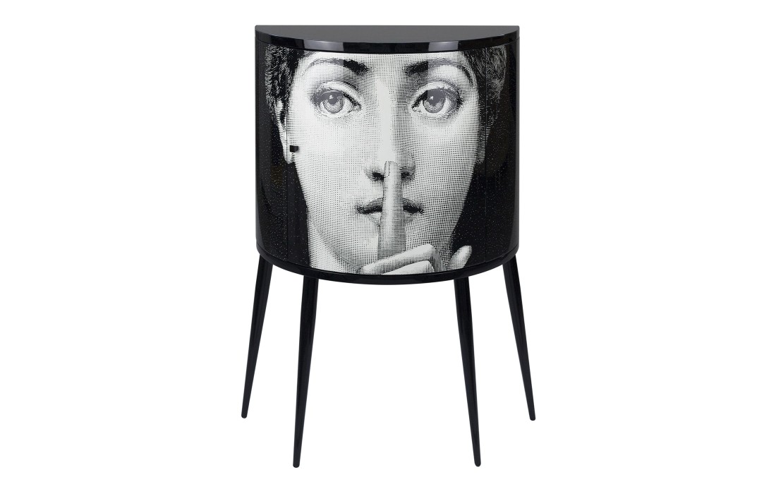 Шкаф от фабрики Fornasetti модель Silenzio