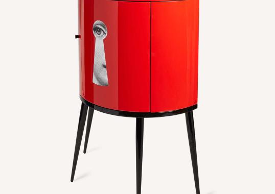 Шкаф от фабрики Fornasetti модель Serratura Red