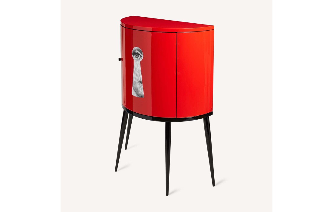 Шкаф от фабрики Fornasetti модель Serratura Red