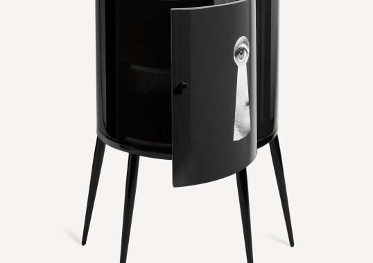 Шкаф от фабрики Fornasetti модель Serratura Black