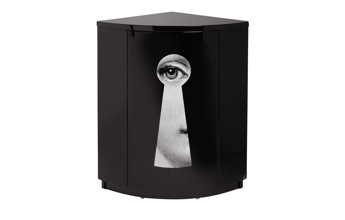 Шкаф от фабрики Fornasetti модель Serratura Black