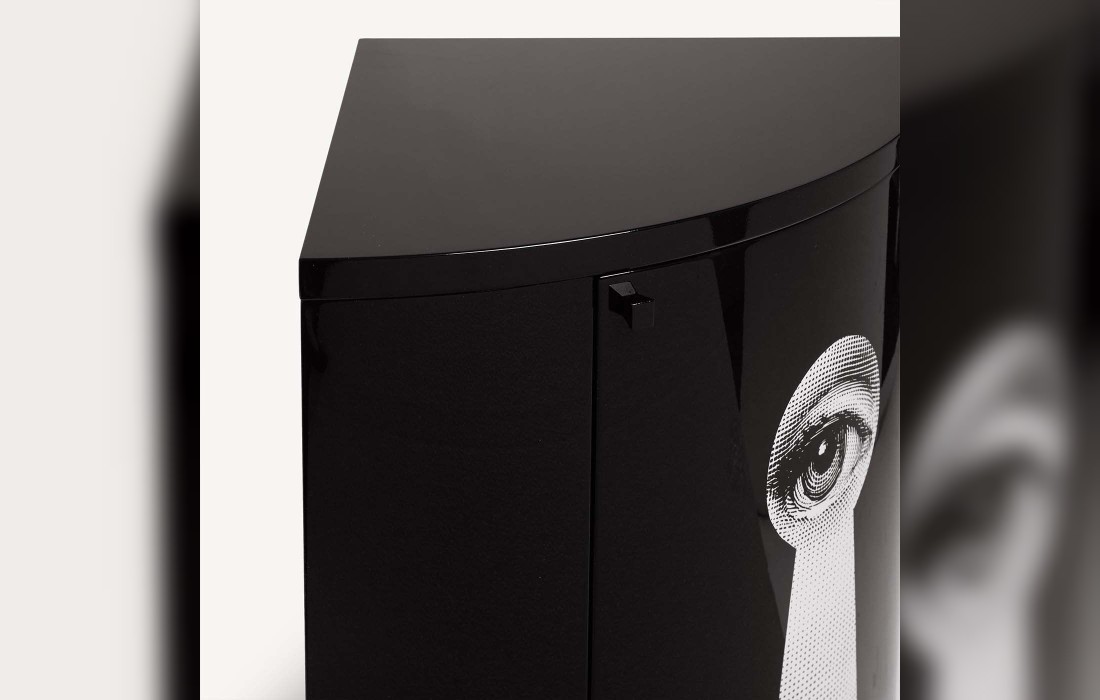 Шкаф от фабрики Fornasetti модель Serratura Black