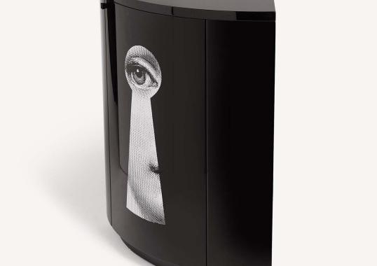 Шкаф от фабрики Fornasetti модель Serratura Black