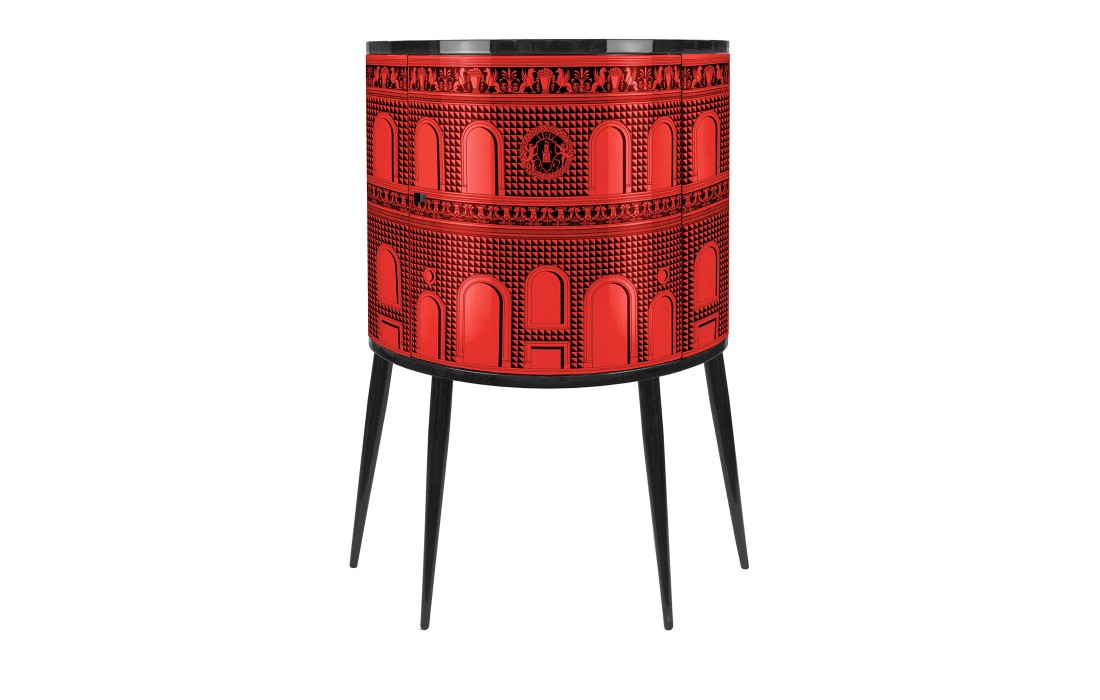 Шкаф от фабрики Fornasetti модель Facciata Quattrocentesca