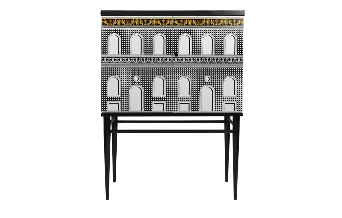 Шкаф от фабрики Fornasetti модель Facciata Quattrocentesca № 1