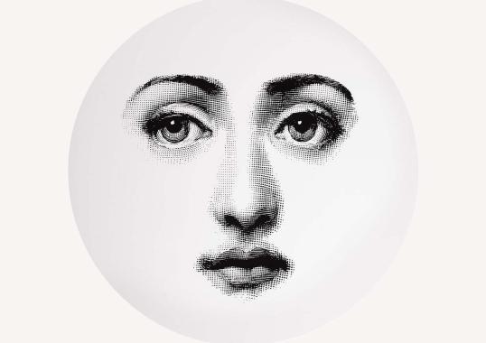 Журнальный столик от фабрики Fornasetti модель Tema e Variazioni n.6 Black And White Side Table