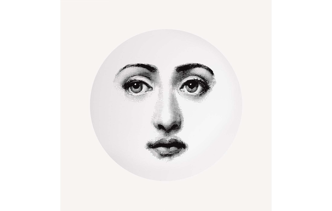 Журнальный столик от фабрики Fornasetti модель Tema e Variazioni n.6 Black And White Side Table