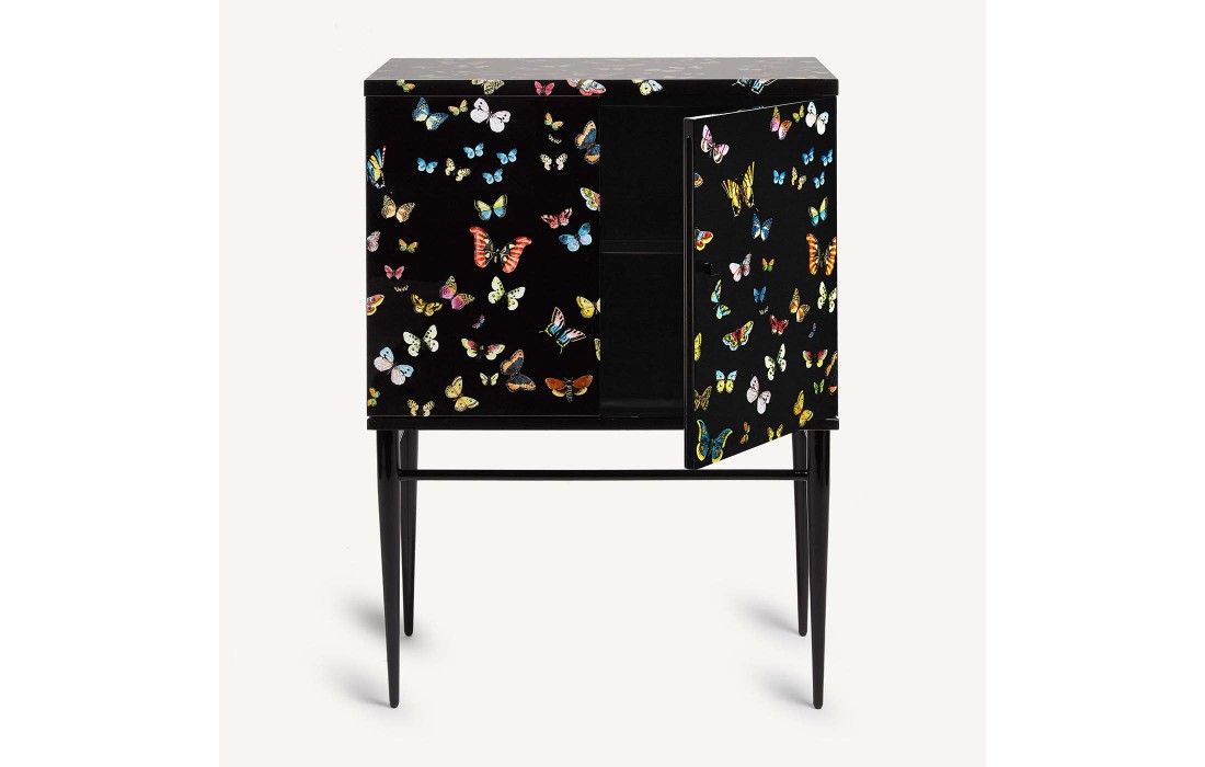 Шкаф от фабрики Fornasetti модель Farfalle Black Raised Small Cabinet