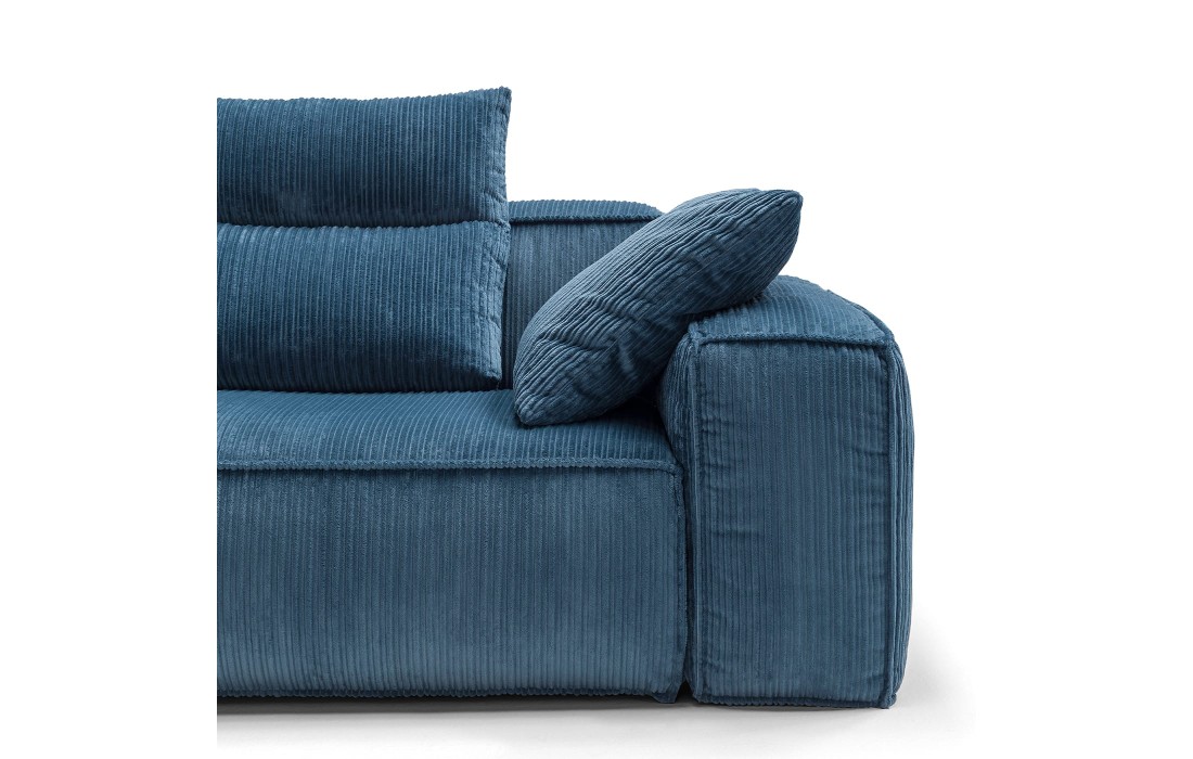 Диван от фабрики Franco Ferri модель Astor Blue