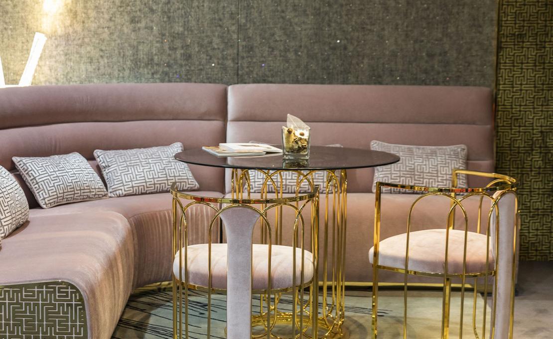 Кресло от фабрики Galbiati Fratelli модель Bella Pink and Gold Brass