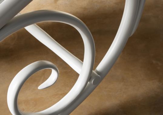 Кресло от фабрики Gebrüder Thonet Vienna GmbH (GTV) – Wiener GTV Design модель Schaukelstuhl 