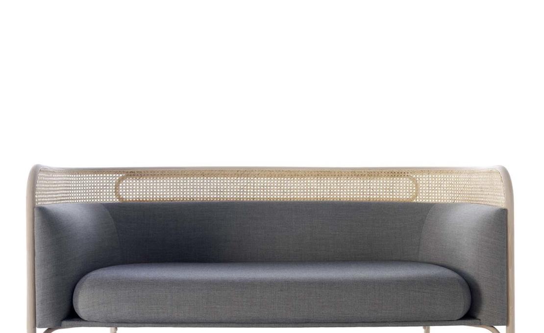 Диван от фабрики Gebrüder Thonet Vienna GmbH (GTV) – Wiener GTV Design модель Targa 