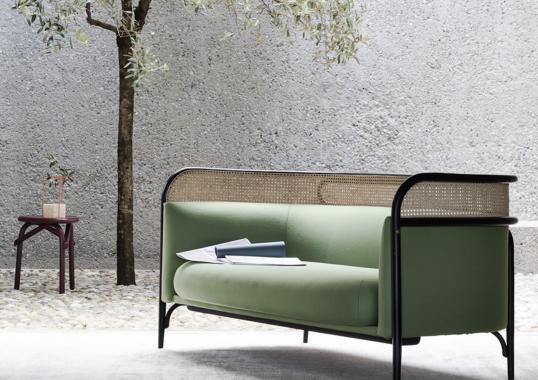 Диван от фабрики Gebrüder Thonet Vienna GmbH (GTV) – Wiener GTV Design модель Targa 