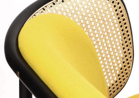 Диван от фабрики Gebrüder Thonet Vienna GmbH (GTV) – Wiener GTV Design модель Suzenne 
