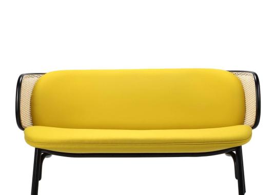 Диван от фабрики Gebrüder Thonet Vienna GmbH (GTV) – Wiener GTV Design модель Suzenne 
