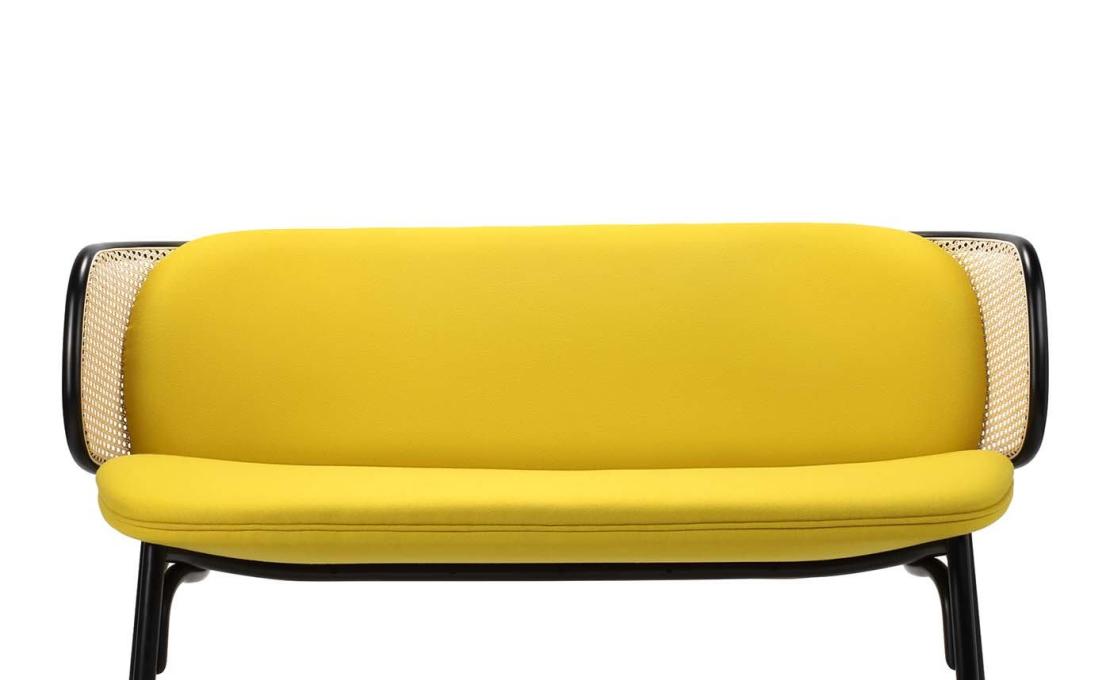Диван от фабрики Gebrüder Thonet Vienna GmbH (GTV) – Wiener GTV Design модель Suzenne 