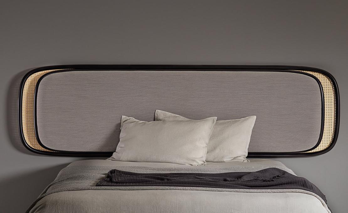 Кровать от фабрики Gebrüder Thonet Vienna GmbH (GTV) – Wiener GTV Design модель Rue 