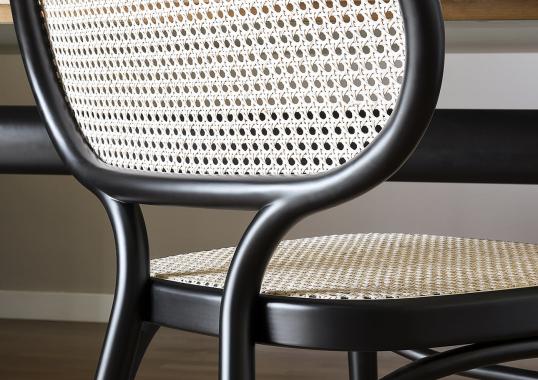 Стул от фабрики Gebrüder Thonet Vienna GmbH (GTV) – Wiener GTV Design модель Bodystuhl 