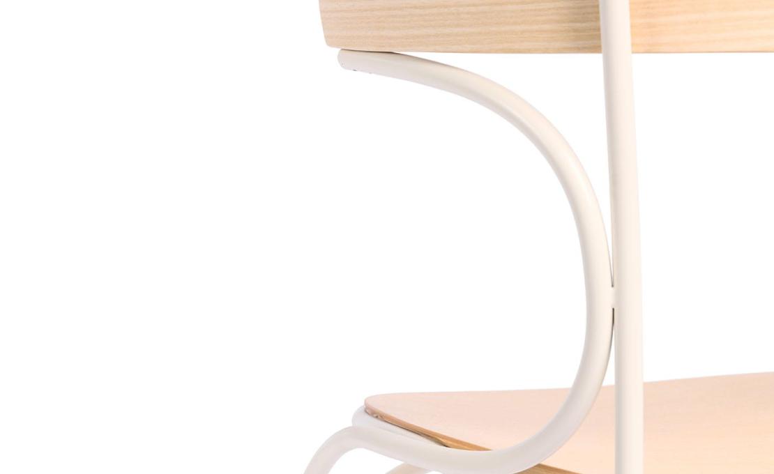 Стул от фабрики Gebrüder Thonet Vienna GmbH (GTV) – Wiener GTV Design модель Ample Natural 