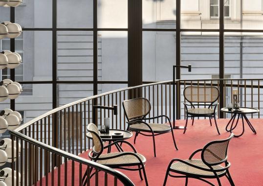 Кресло для отдыха от фабрики Gebrüder Thonet Vienna GmbH (GTV) – Wiener GTV Design модель Lehnstuhl 