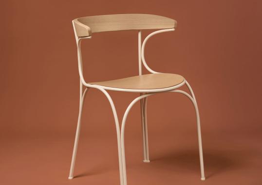 Стул от фабрики Gebrüder Thonet Vienna GmbH (GTV) – Wiener GTV Design модель Ample Natural 