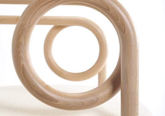 Стул от фабрики Gebrüder Thonet Vienna GmbH (GTV) – Wiener GTV Design модель Loop White 