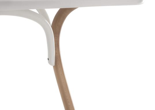 Стол обеденный от фабрики Gebrüder Thonet Vienna GmbH (GTV) – Wiener GTV Design модель Arch 