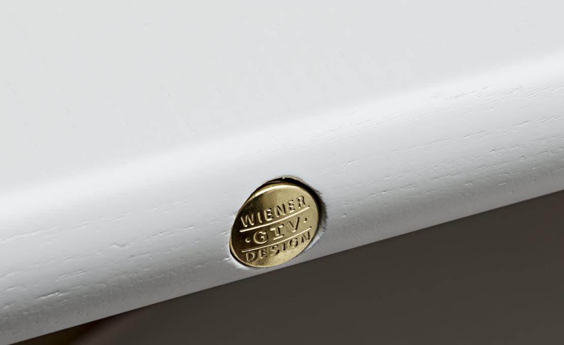 Стол обеденный от фабрики Gebrüder Thonet Vienna GmbH (GTV) – Wiener GTV Design модель Arch 