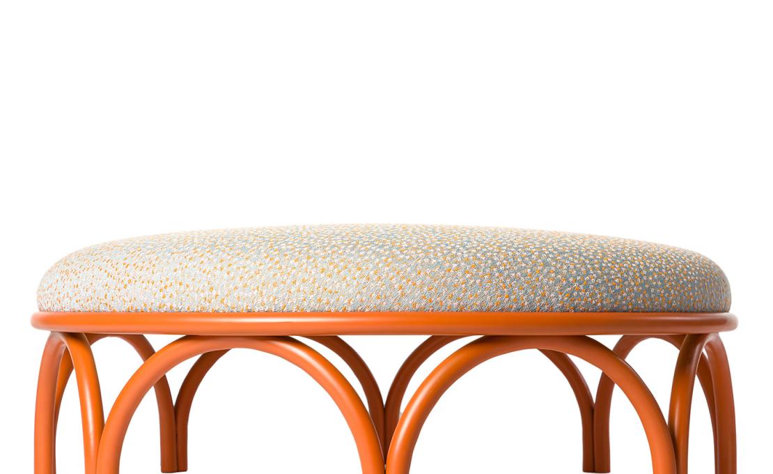 Пуфы от фабрики Gebrüder Thonet Vienna GmbH (GTV) – Wiener GTV Design модель Arcadia Orange