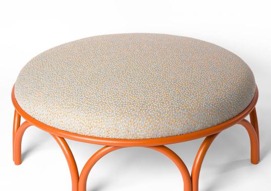 Пуфы от фабрики Gebrüder Thonet Vienna GmbH (GTV) – Wiener GTV Design модель Arcadia Orange