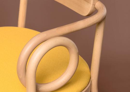 Стул от фабрики Gebrüder Thonet Vienna GmbH (GTV) – Wiener GTV Design модель Loop 