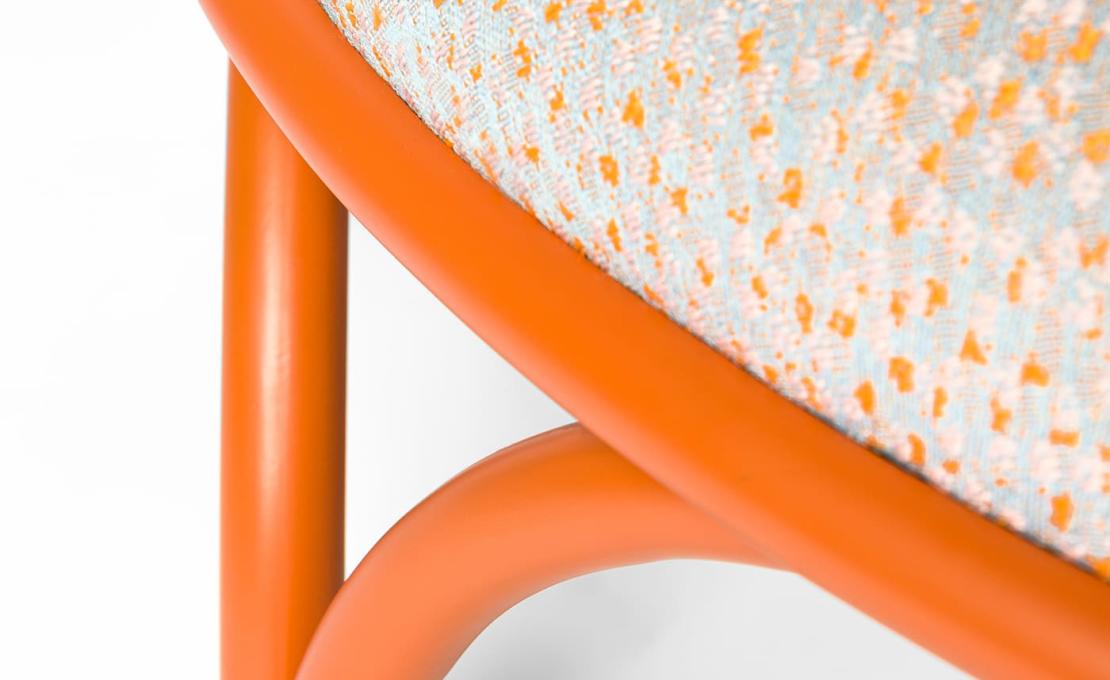 Пуфы от фабрики Gebrüder Thonet Vienna GmbH (GTV) – Wiener GTV Design модель Arcadia Orange