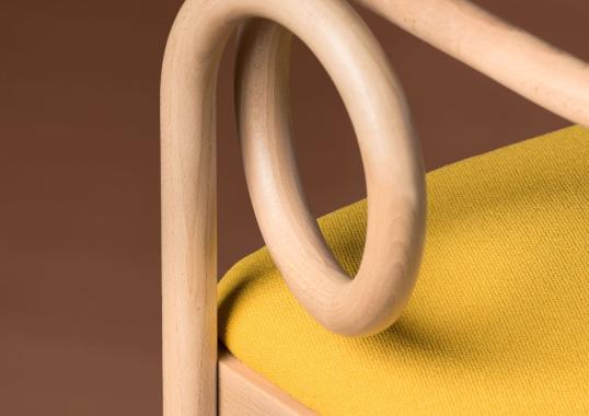 Стул от фабрики Gebrüder Thonet Vienna GmbH (GTV) – Wiener GTV Design модель Loop 