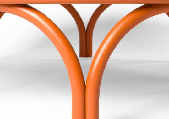 Пуфы от фабрики Gebrüder Thonet Vienna GmbH (GTV) – Wiener GTV Design модель Arcadia Orange